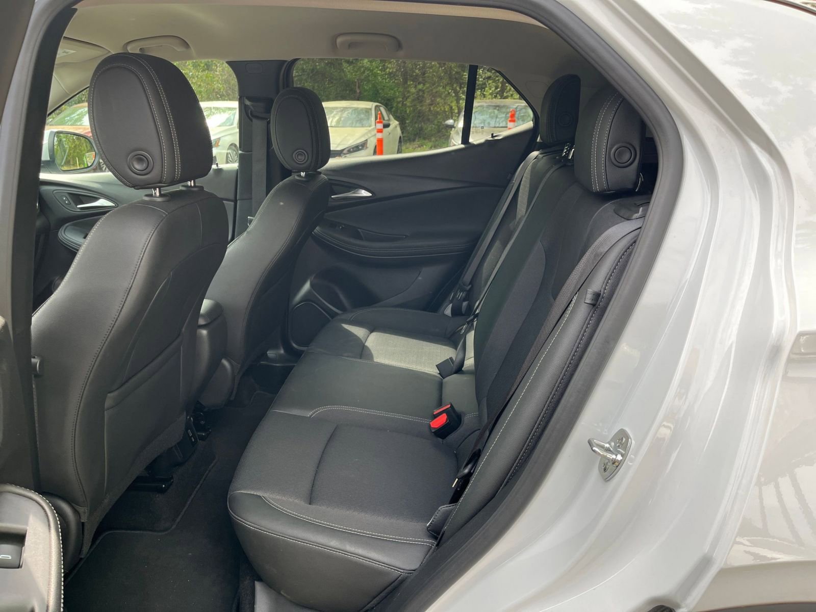 Used 2025 Buick Encore GX Preferred image 24