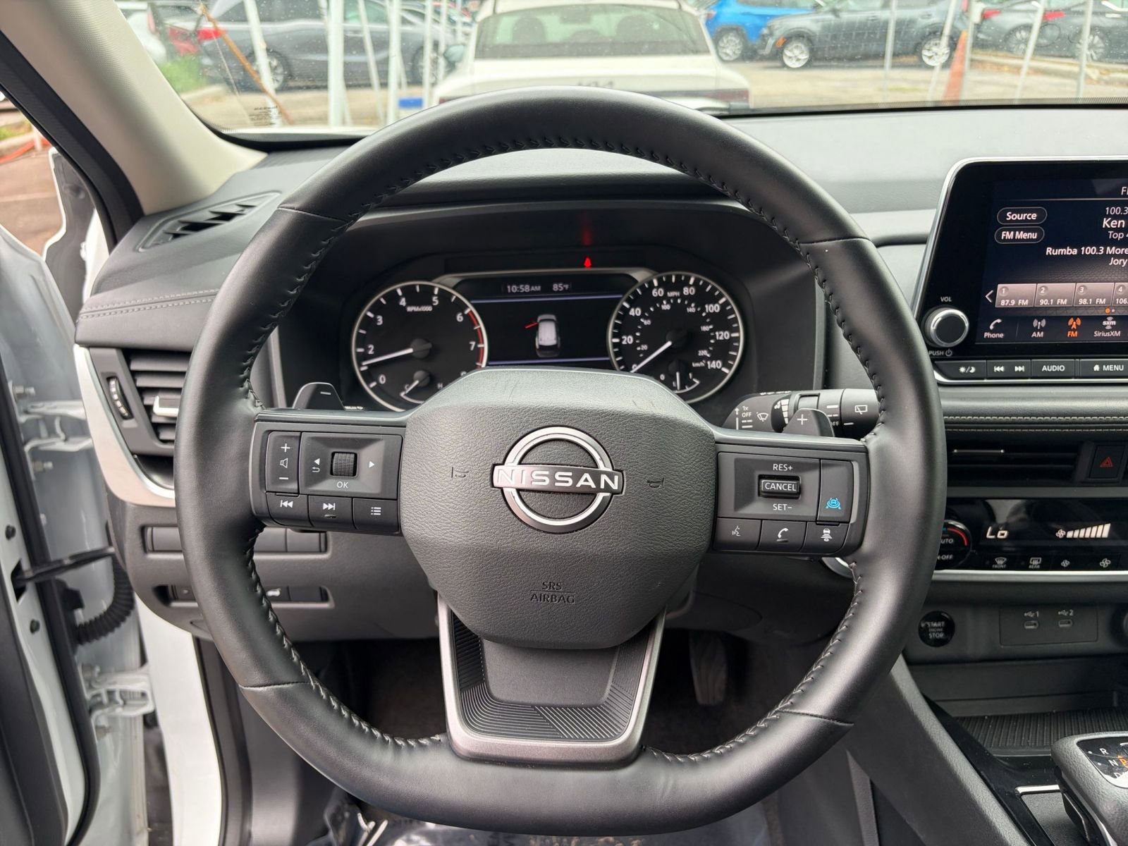 Used 2025 Nissan Rogue SV AWD/4WD image 29
