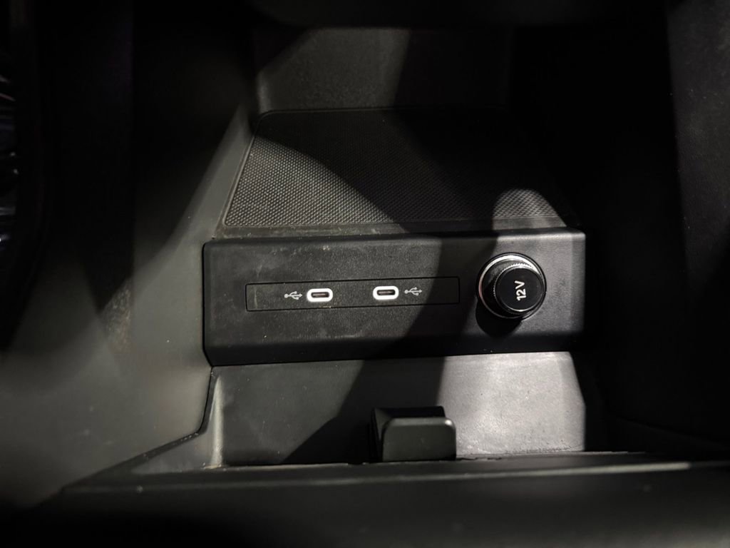 Used 2022 Audi Q4 e-tron Prestige image 23