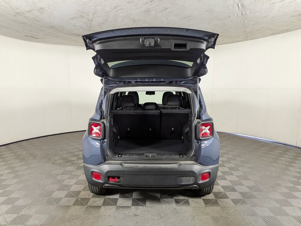 Certified 2023 Jeep Renegade Trailhawk w/ Trailhawk Elite Group image 10