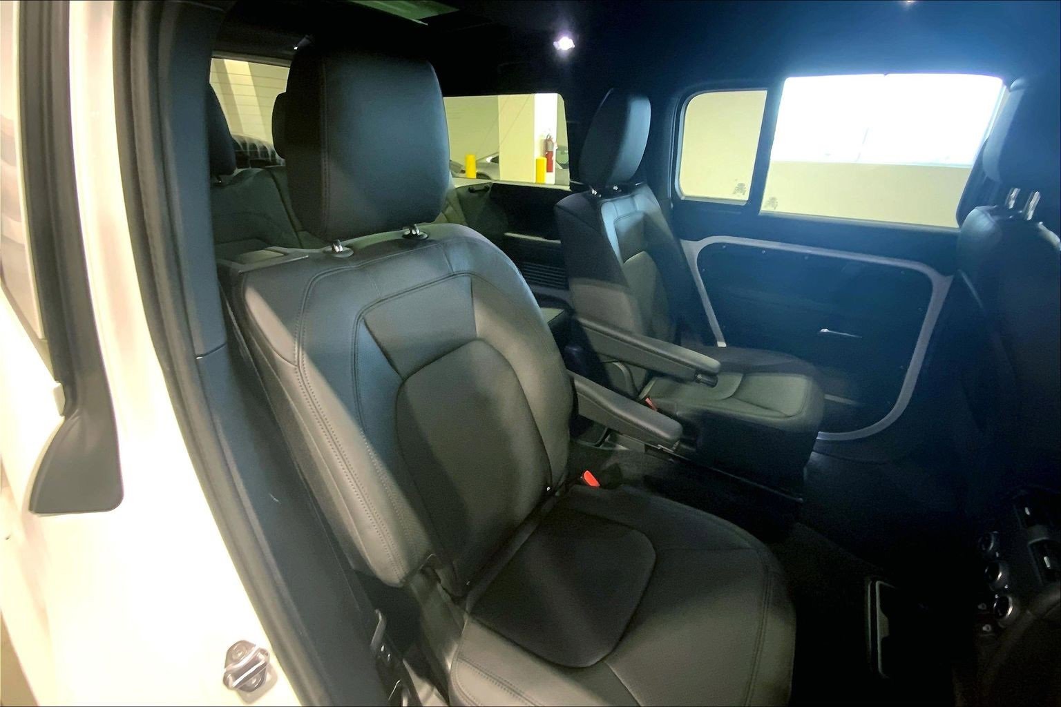 Used 2025 Land Rover Defender 130 S image 19