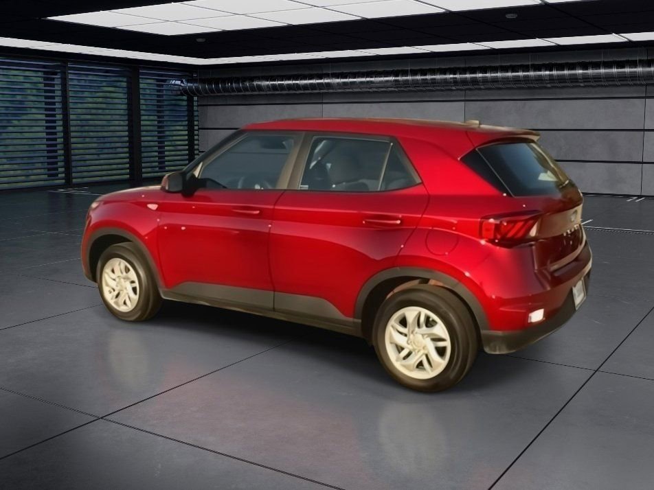 Used 2026 Hyundai Venue SE image 7