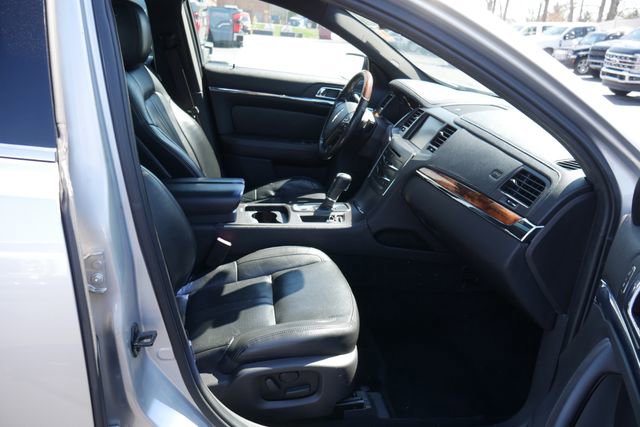 Used 2013 Lincoln MKS FWD image 15