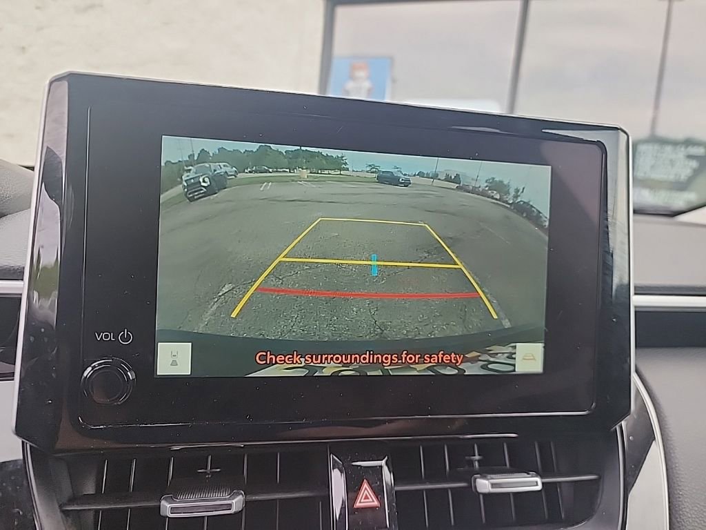Used 2025 Toyota Corolla Cross XLE AWD/4WD image 11