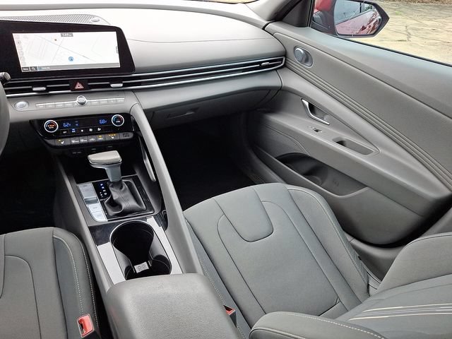 Certified 2023 Hyundai Elantra SEL w/ Convenience Package FWD image 16