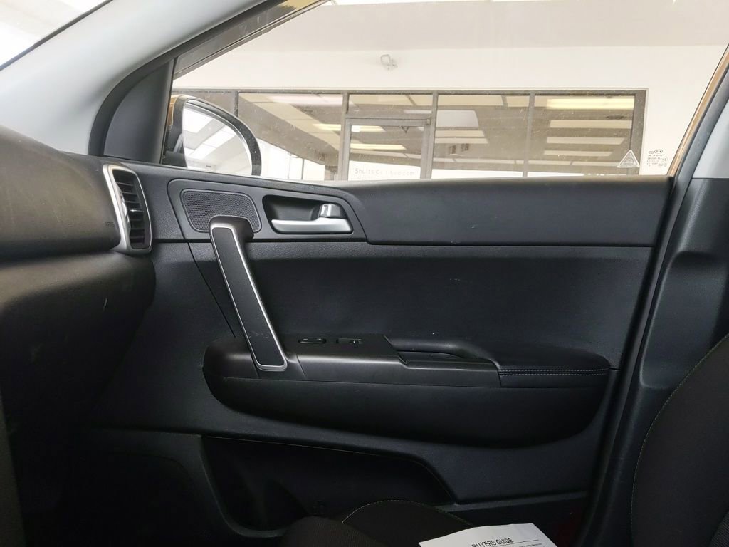 Used 2018 Kia Sportage LX AWD/4WD image 21