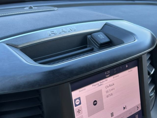 Used 2024 RAM 3500 Big Horn image 31