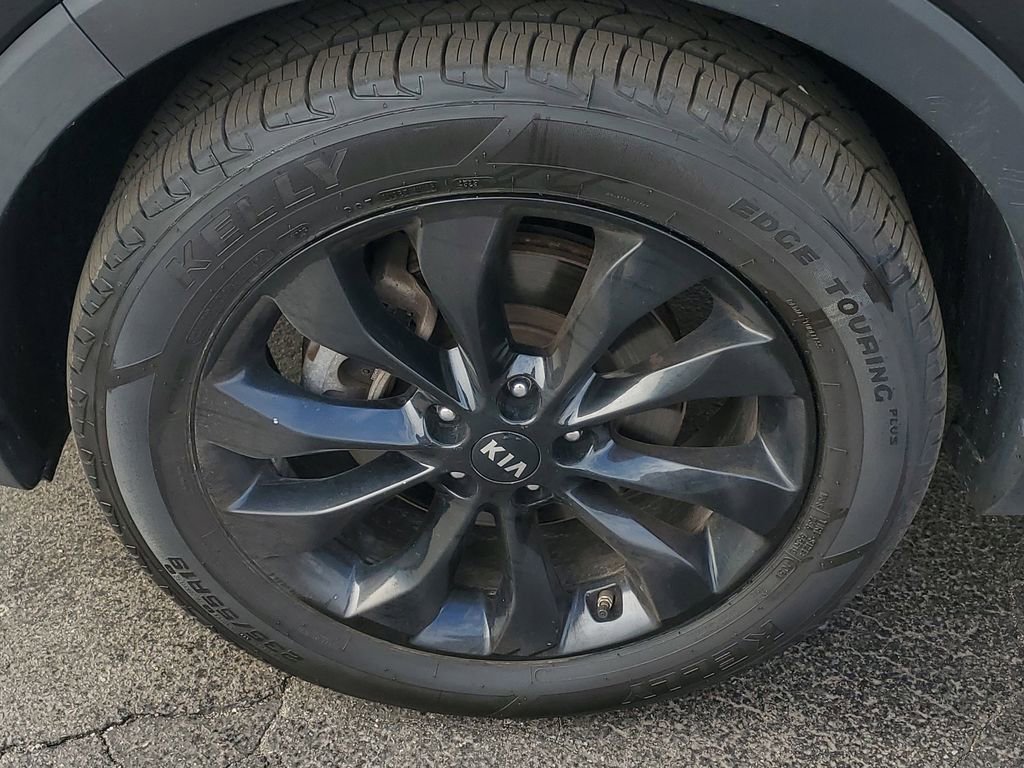 Used 2019 Kia Sorento S image 5