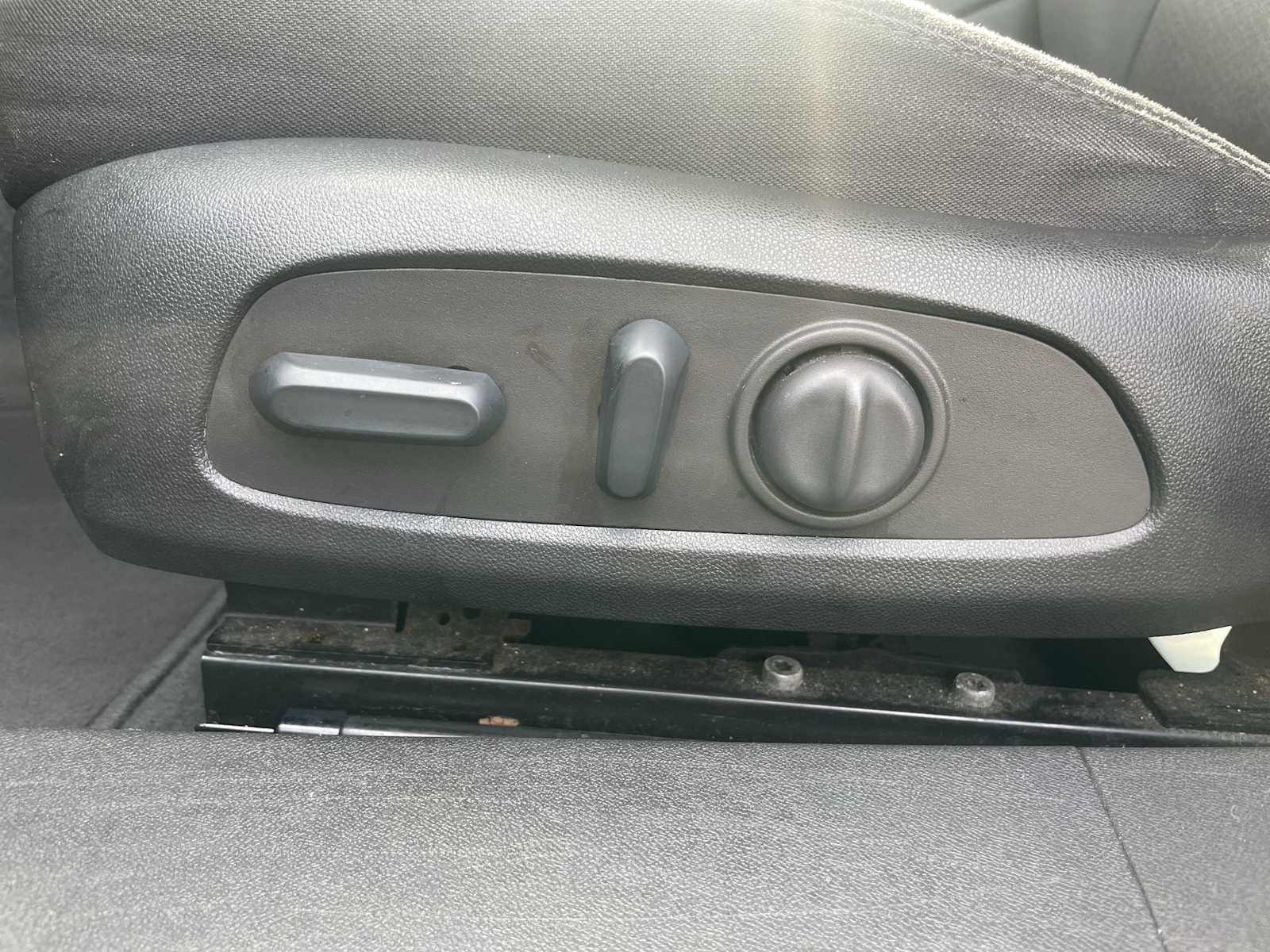 Used 2022 Chevrolet Malibu LT image 14