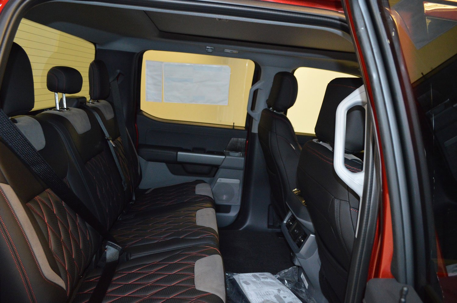 New 2025 Ford F250 XLT w/ Black Appearance Package image 12