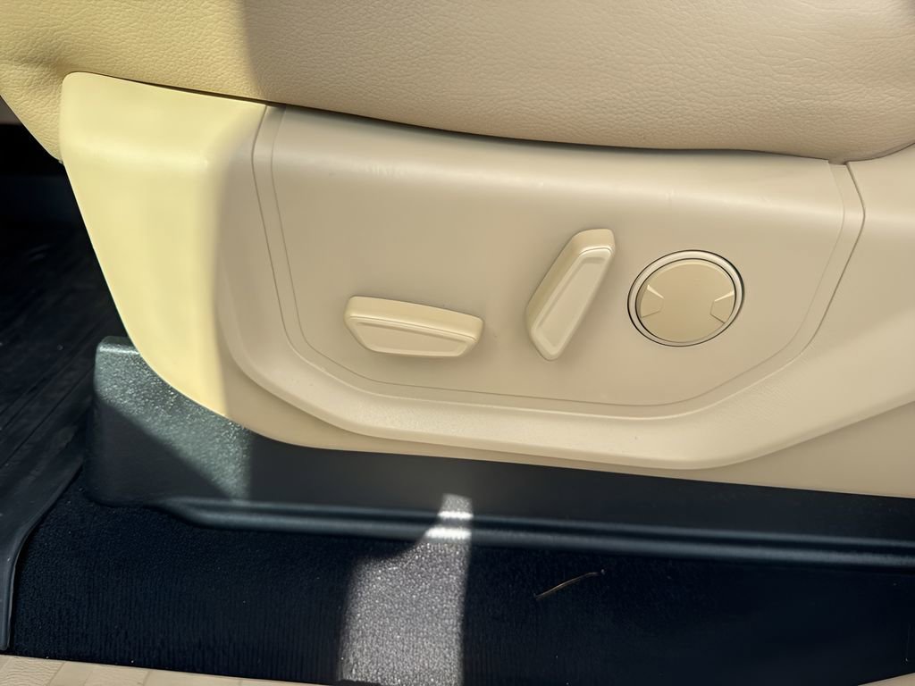 Used 2021 Ford F350 Lariat w/ Lariat Ultimate Package image 10