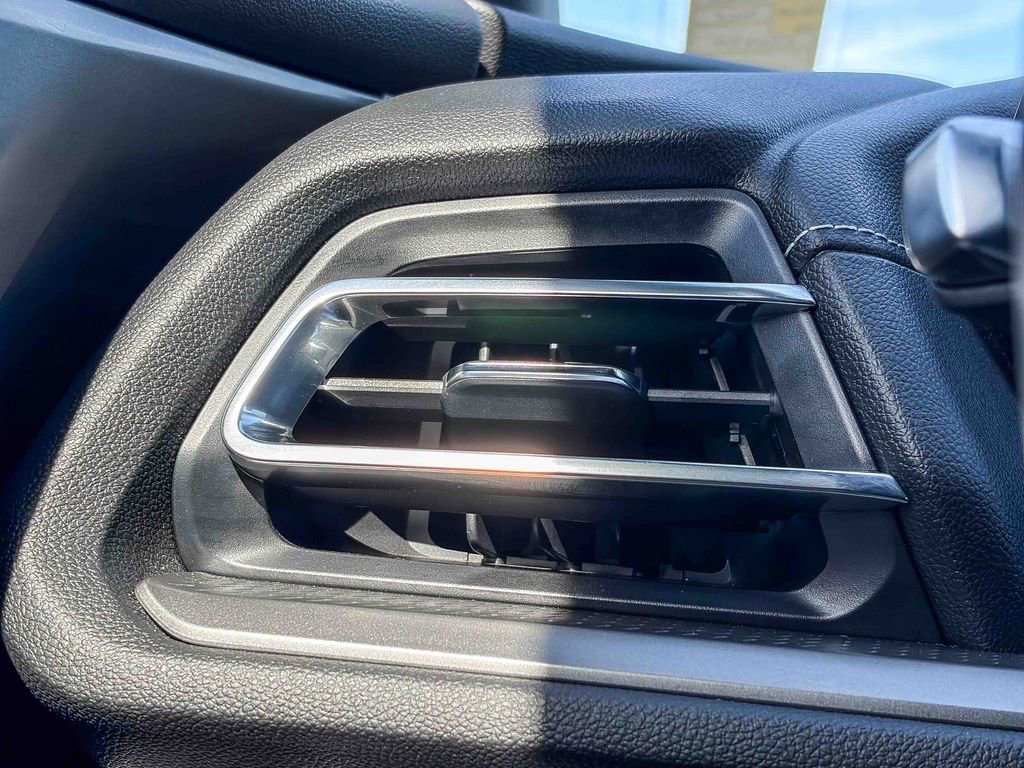 Used 2024 Chevrolet Traverse LT w/ Enhanced Driving Package image 48