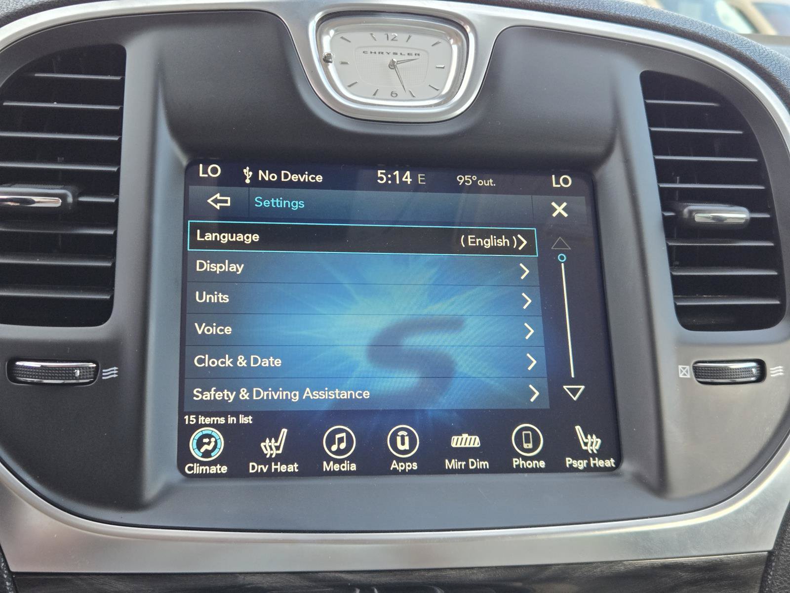 Used 2017 Chrysler 300 Limited RWD image 10