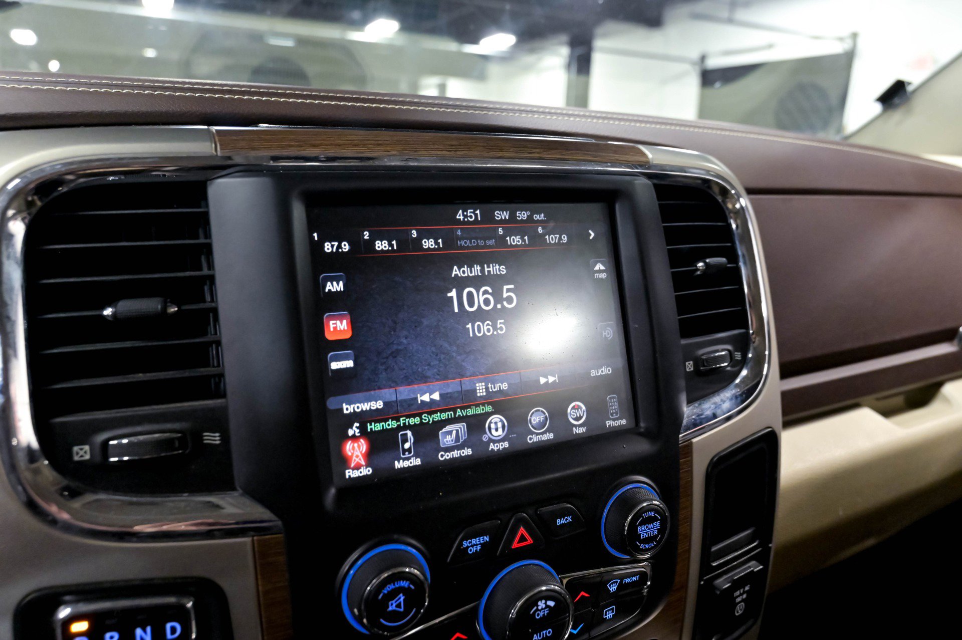 Used 2014 RAM 1500 Laramie w/ Convenience Group RWD image 11