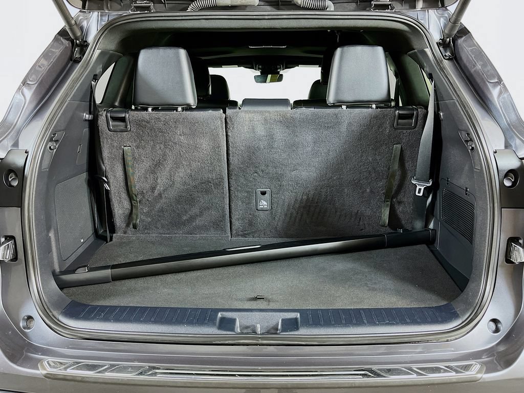 Used 2024 Toyota Highlander XSE AWD/4WD image 10