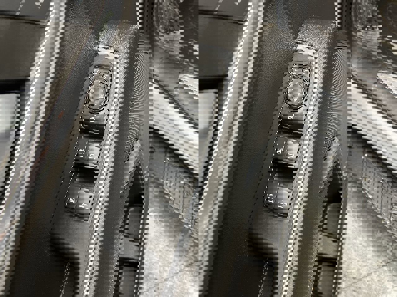 Used 2024 GMC Sierra 1500 SLE w/ X31 Off-Road Package image 8