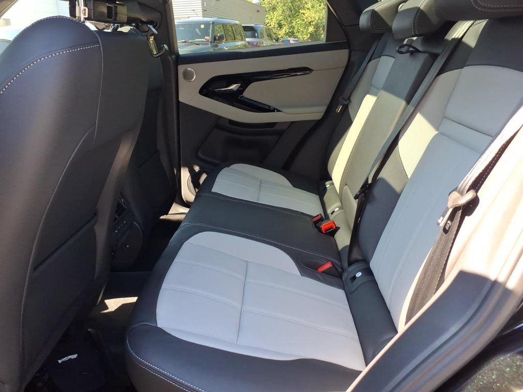New 2026 Land Rover Range Rover Evoque Hoxton AWD/4WD image 15