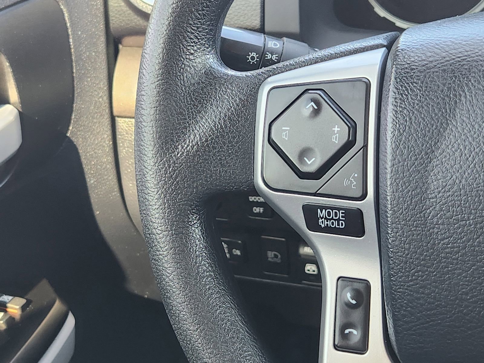 Used 2019 Toyota Tundra SR5 w/ SR5 Upgrade Package RWD image 31