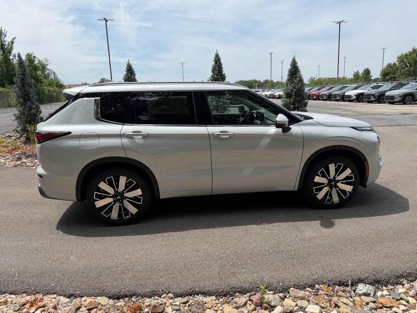 New 2026 Mitsubishi Outlander SEL AWD/4WD image 6