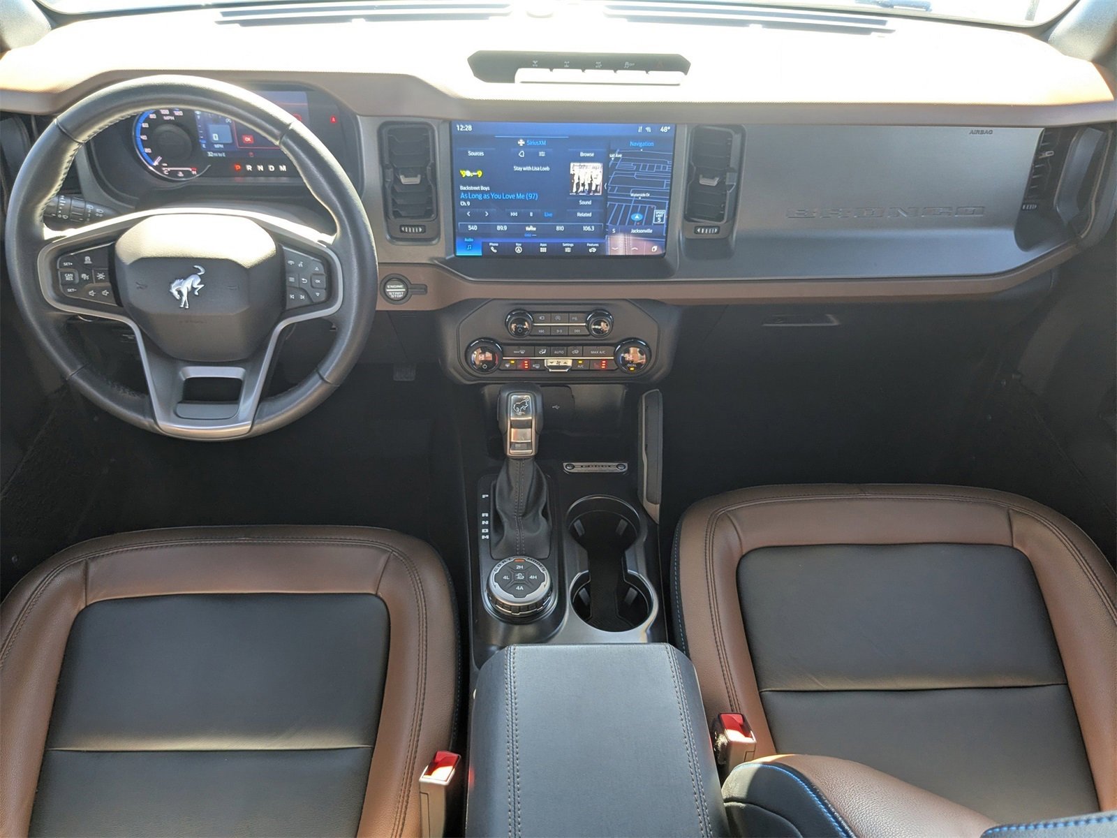 Certified 2024 Ford Bronco Outer Banks w/ Sasquatch Package image 16