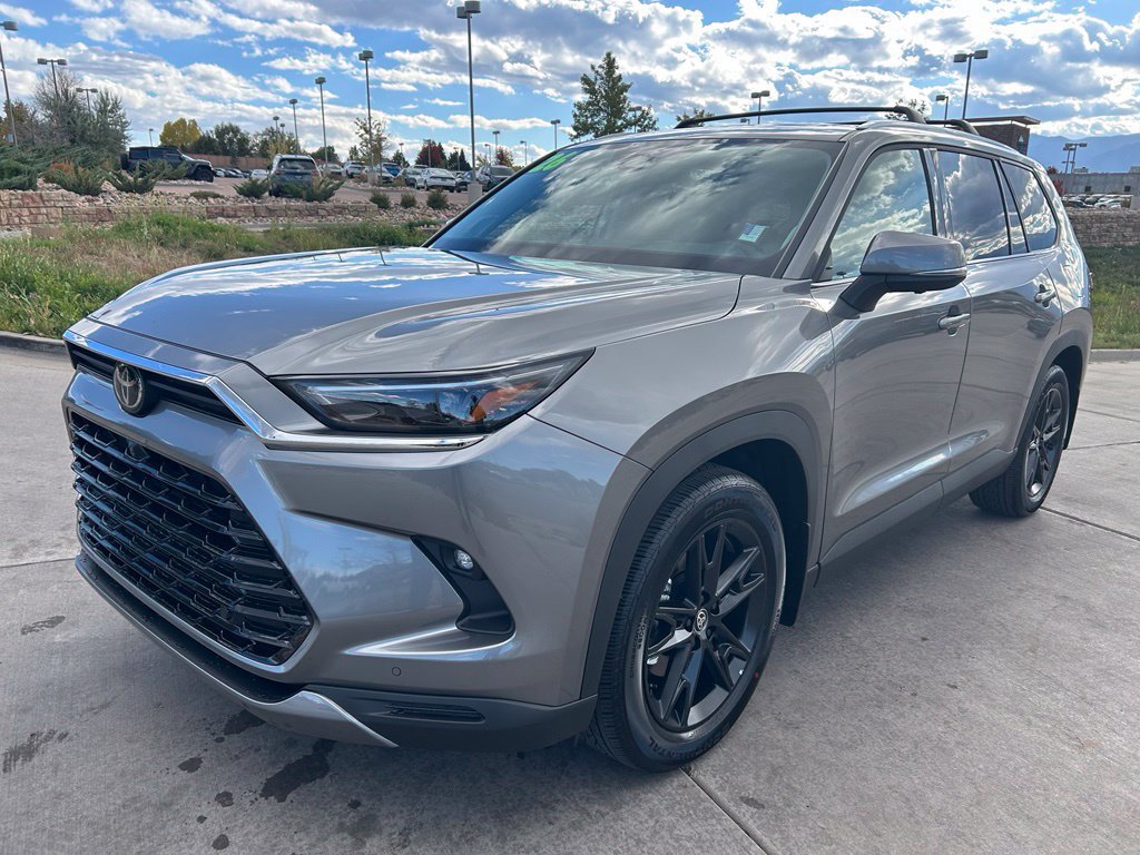 Used 2026 Toyota Grand Highlander AWD image 3