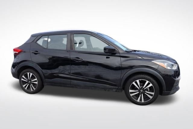Used 2019 Nissan Kicks SV image 11