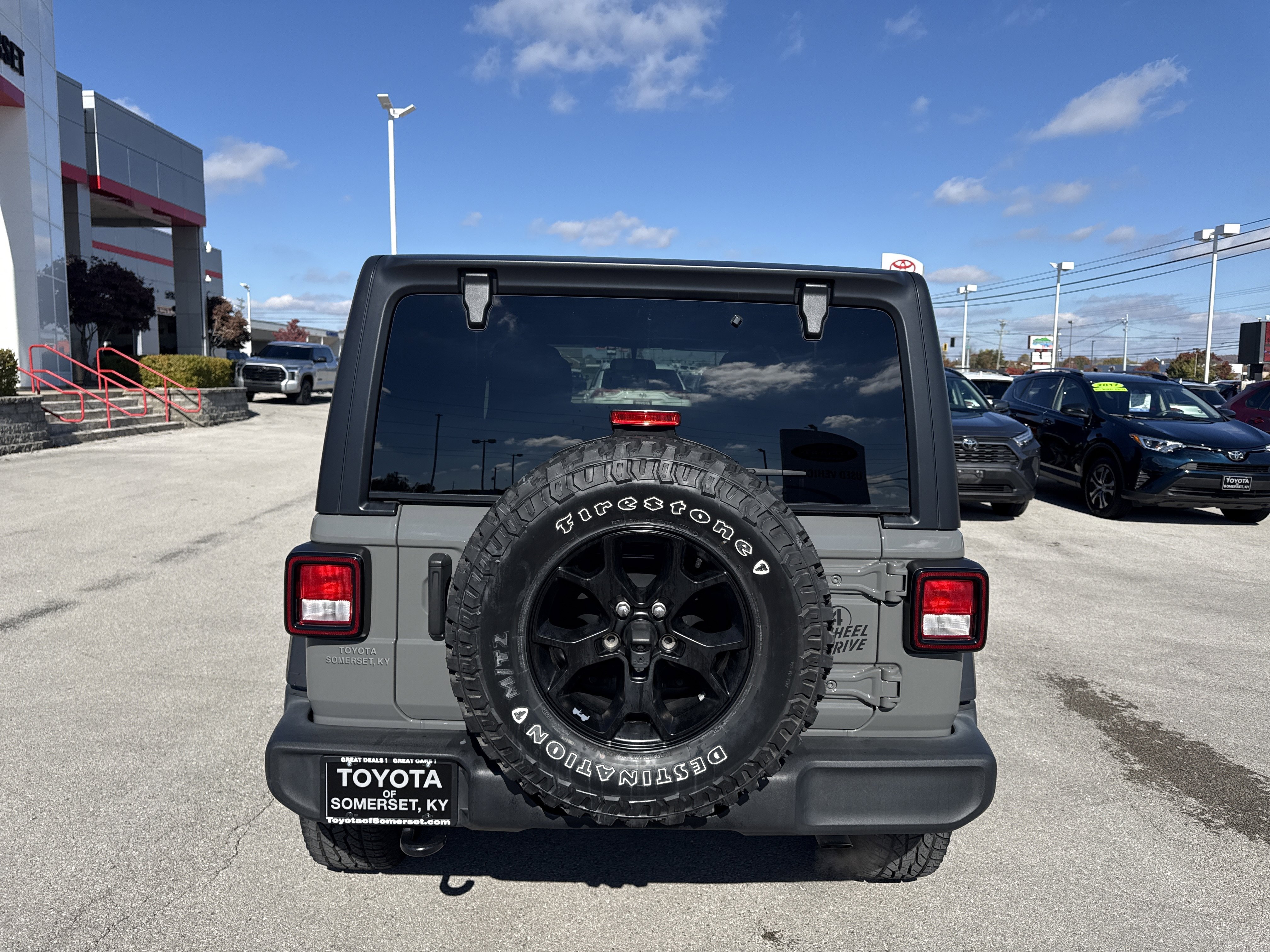 Used 2022 Jeep Wrangler Unlimited Sport image 4
