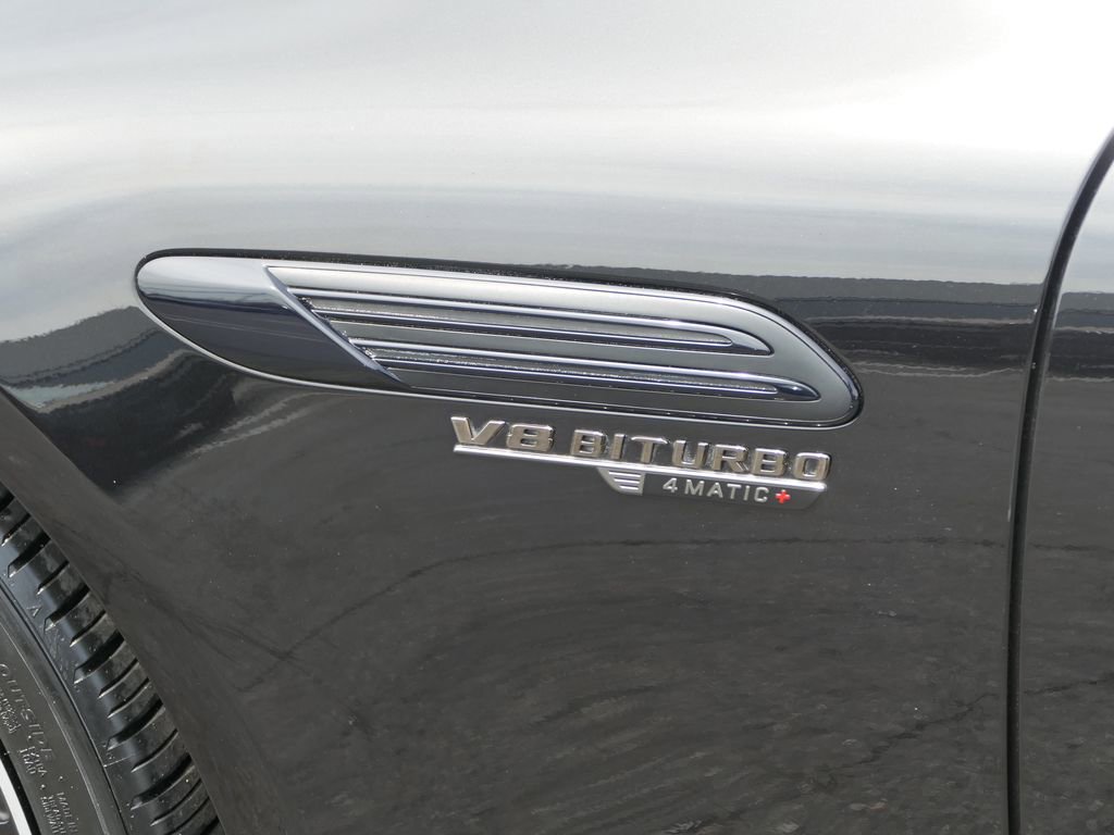 Used 2023 Mercedes-Benz SL 63 AMG 4MATIC w/ Driver Assistance Package image 11