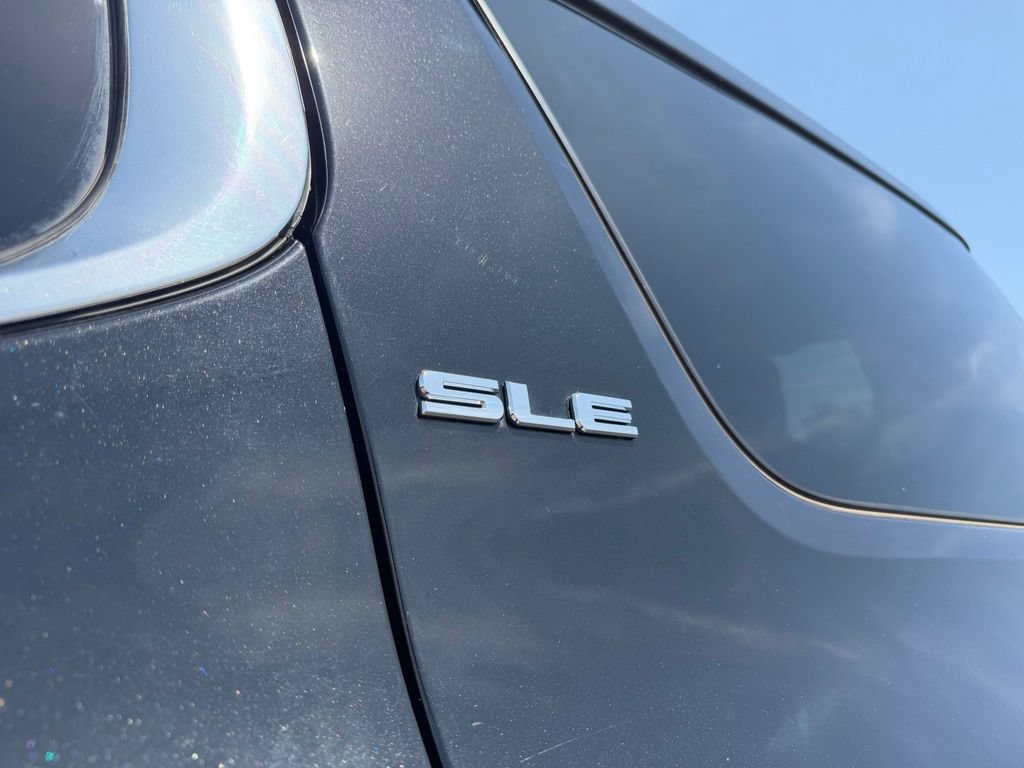 Used 2019 GMC Acadia SLE FWD image 13