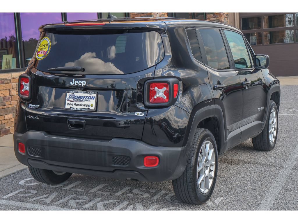 Used 2023 Jeep Renegade Latitude AWD/4WD image 3
