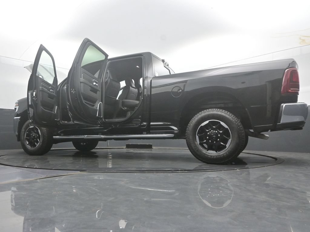 Used 2025 RAM 2500 Laramie AWD/4WD image 82