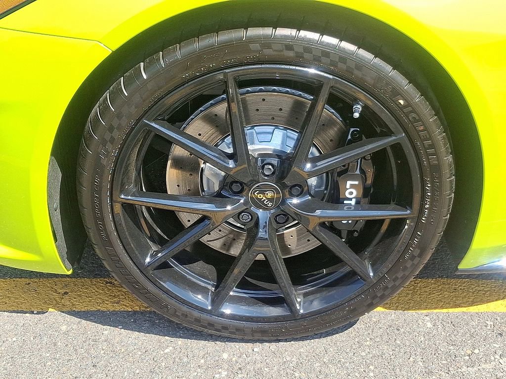 Used 2025 Lotus Emira image 9