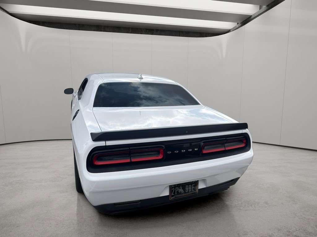 Used 2016 Dodge Challenger SRT Hellcat RWD image 2