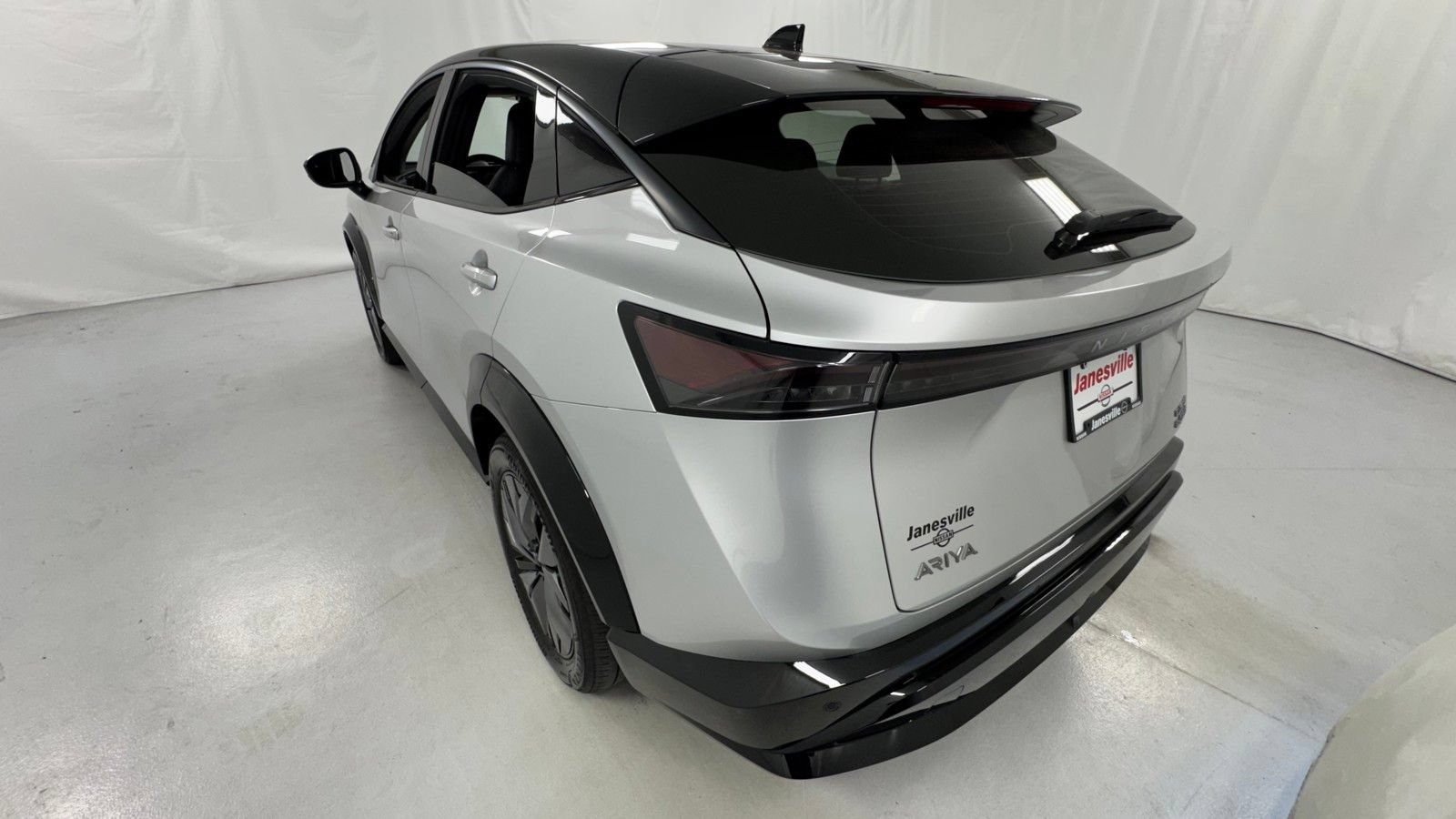 Certified 2024 Nissan Ariya AWD image 5