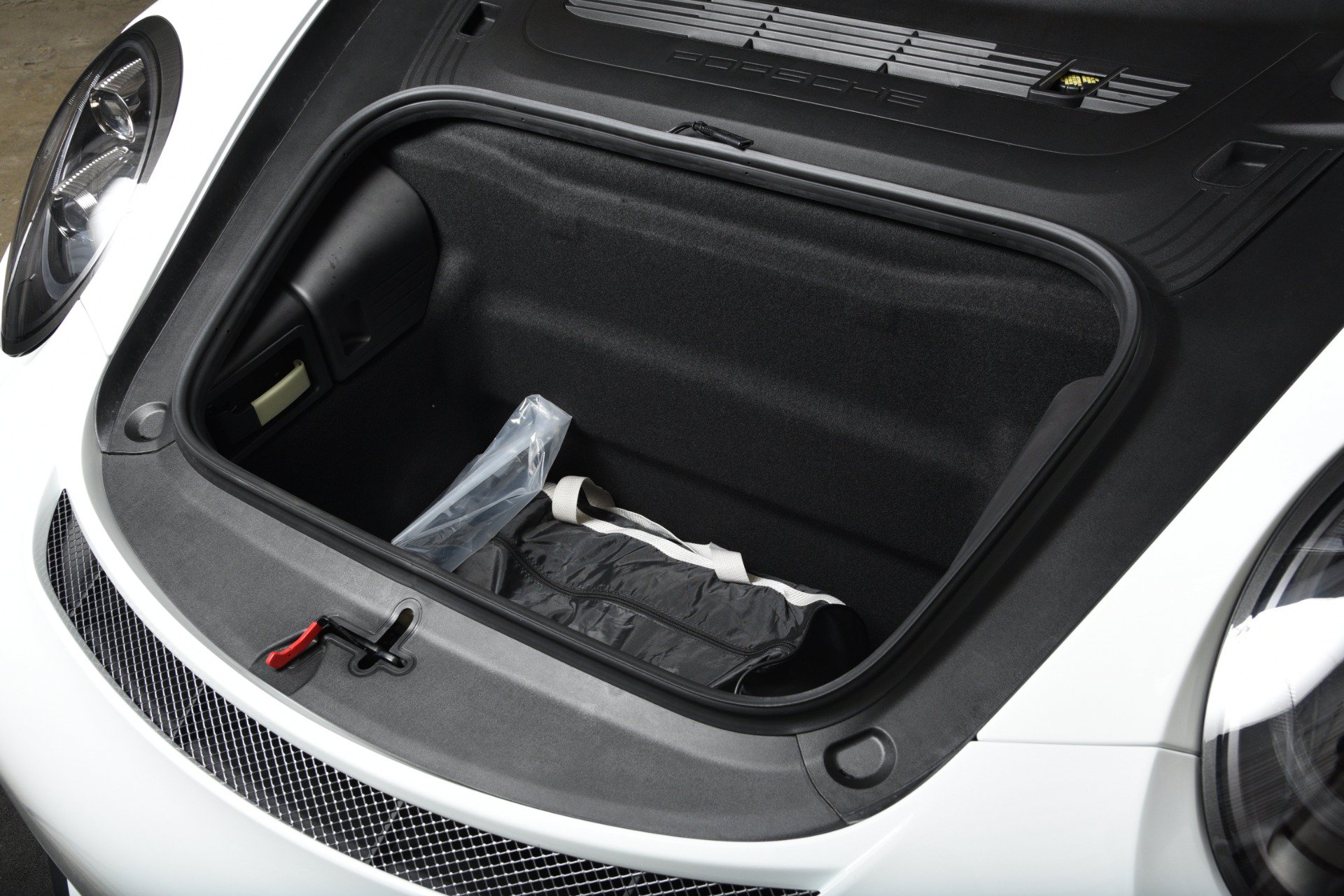 Used 2016 Porsche 911 R RWD image 12