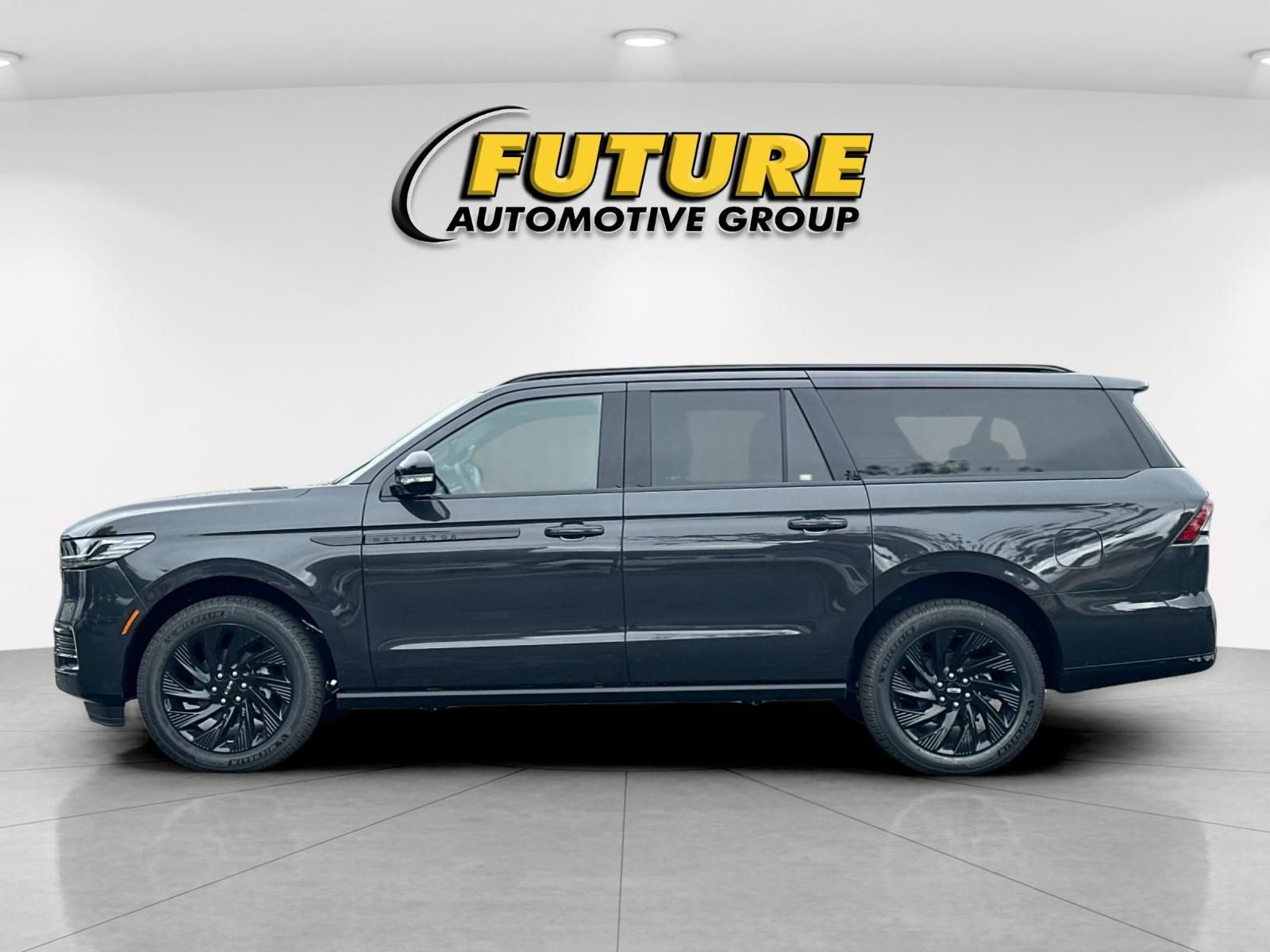 New 2026 Lincoln Navigator L Reserve w/ Jet Appearance Package AWD/4WD image 6
