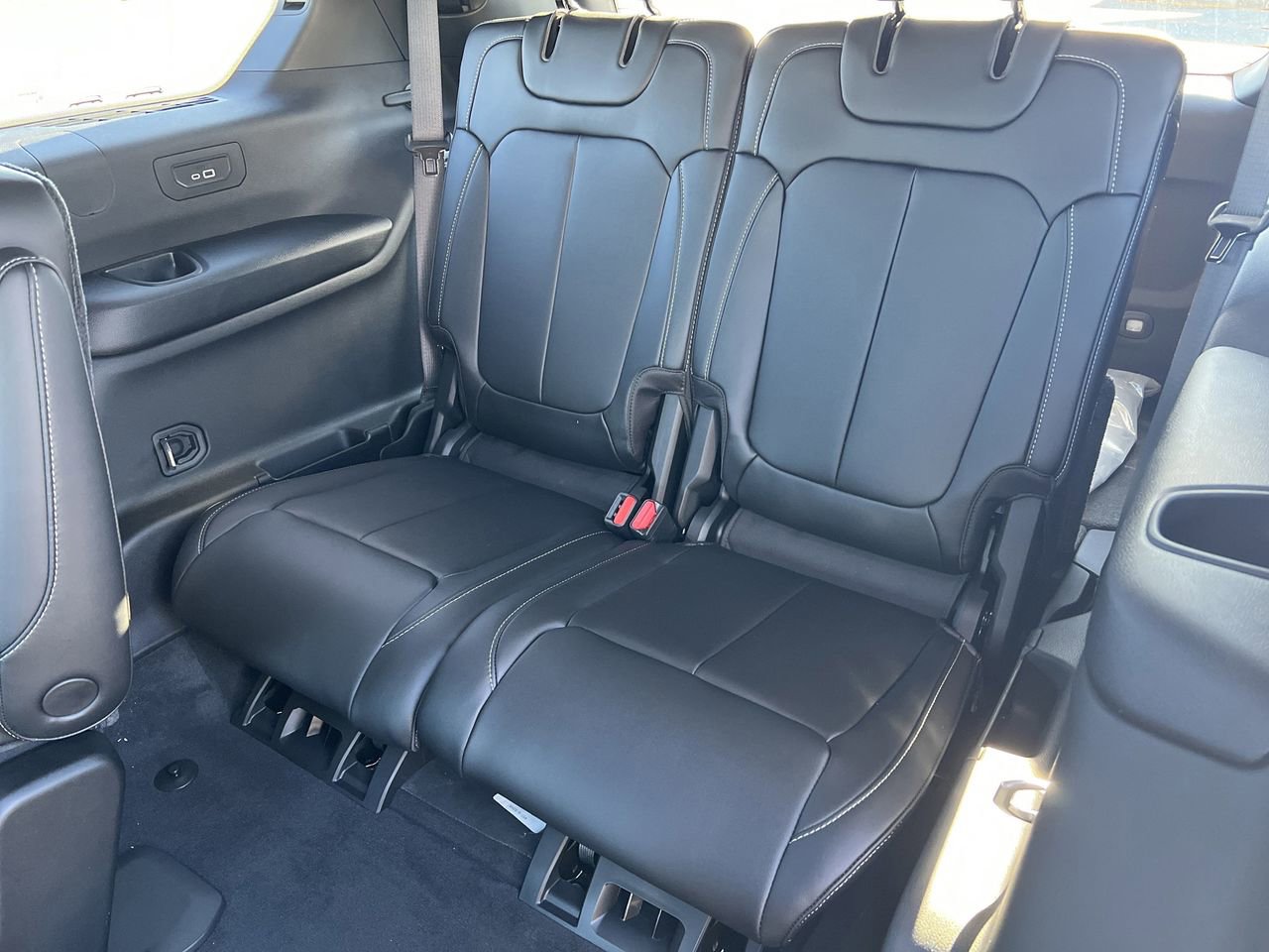 New 2025 Jeep Grand Cherokee L Limited AWD/4WD image 26
