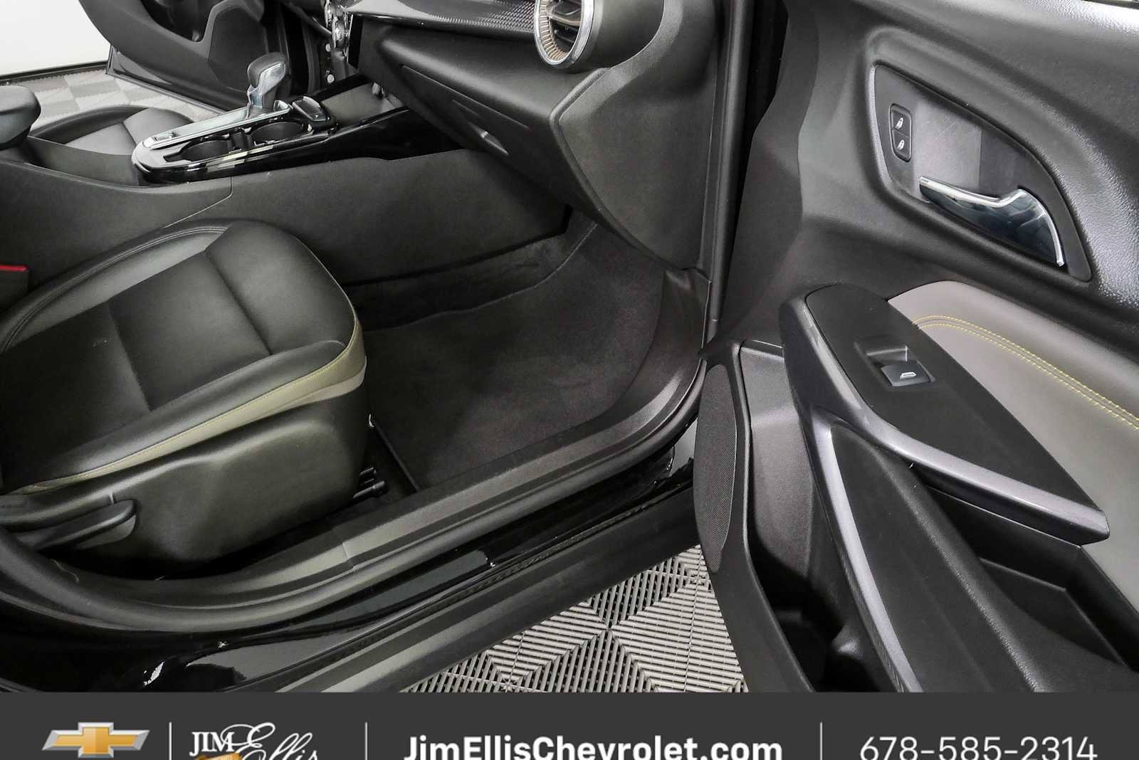 Certified 2025 Chevrolet Trax ACTIV w/ Driver Confidence Package FWD image 22