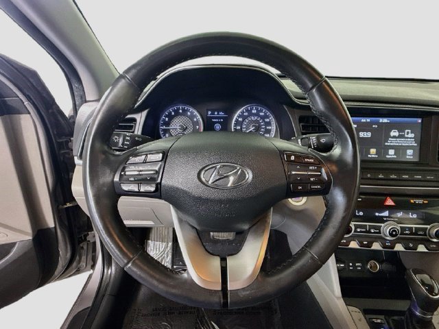 Used 2020 Hyundai Elantra Value Edition FWD image 12