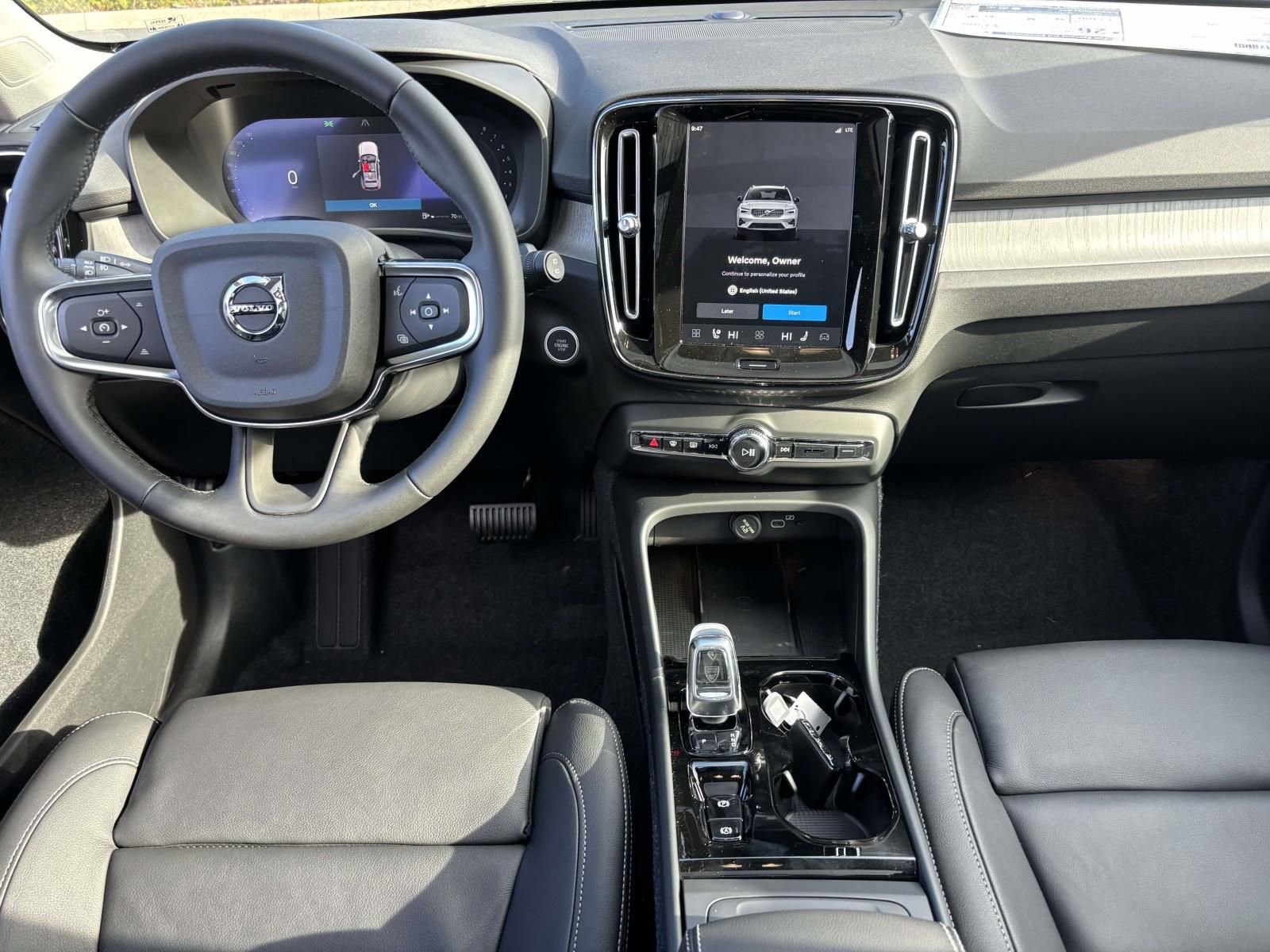 New 2026 Volvo XC40 B5 Plus w/ Protection Package Premier AWD/4WD image 28