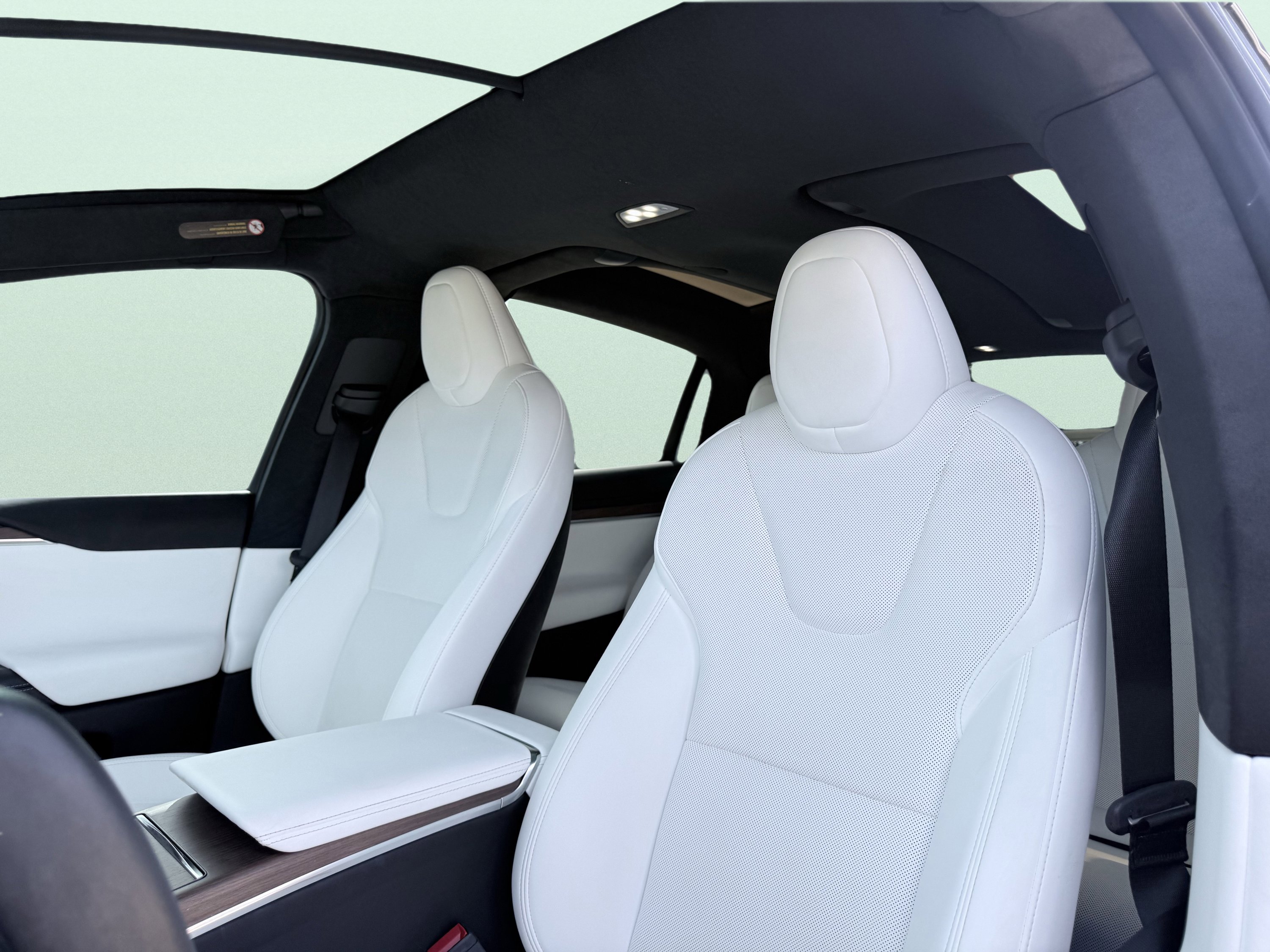 Used 2023 Tesla Model X image 23