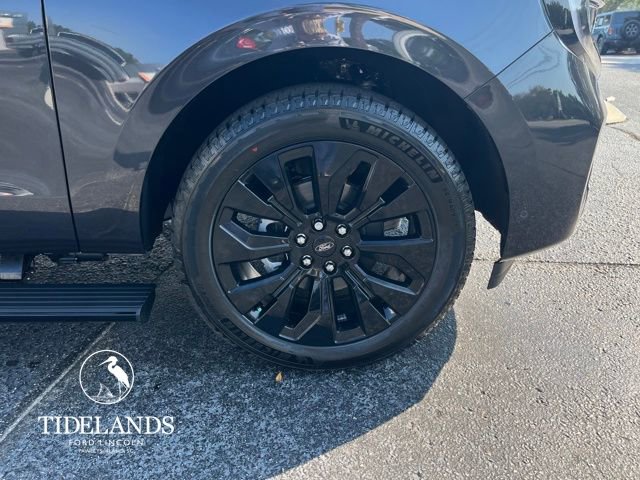 New 2025 Ford Expedition Platinum w/ Stealth Appearance Package image 30
