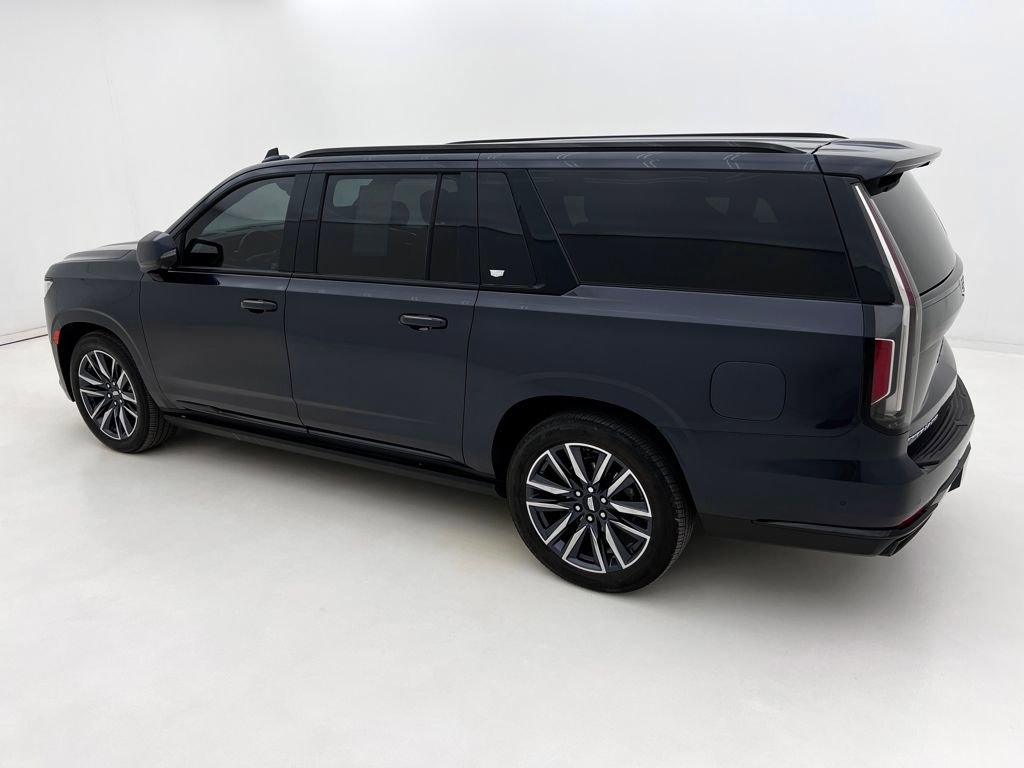 Used 2023 Cadillac Escalade ESV Sport Platinum image 10