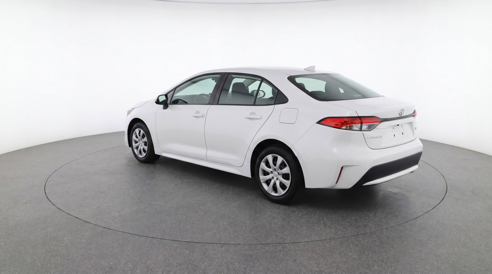 Used 2025 Toyota Corolla LE FWD image 6