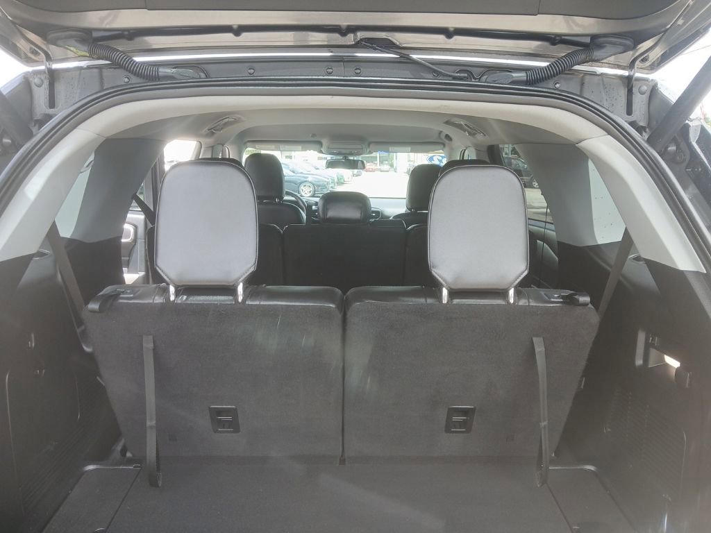 Certified 2022 Ford Explorer XLT w/ Equipment Group 202A AWD/4WD image 19