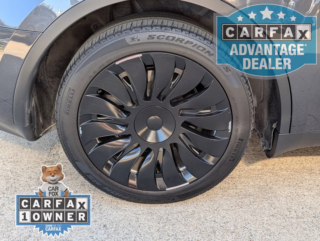 Used 2024 Tesla Model Y Long Range AWD/4WD image 3