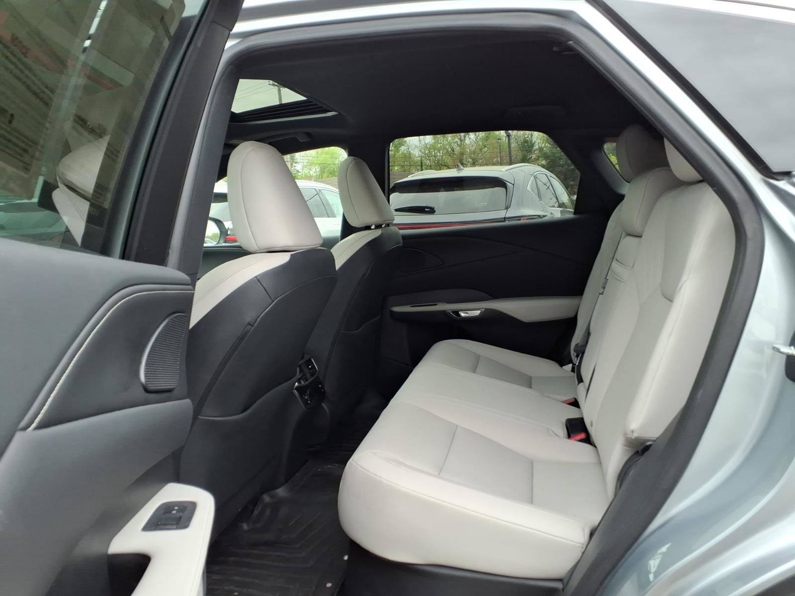 Used 2024 Lexus RX 350 Premium w/ Cold Area Package AWD/4WD image 16