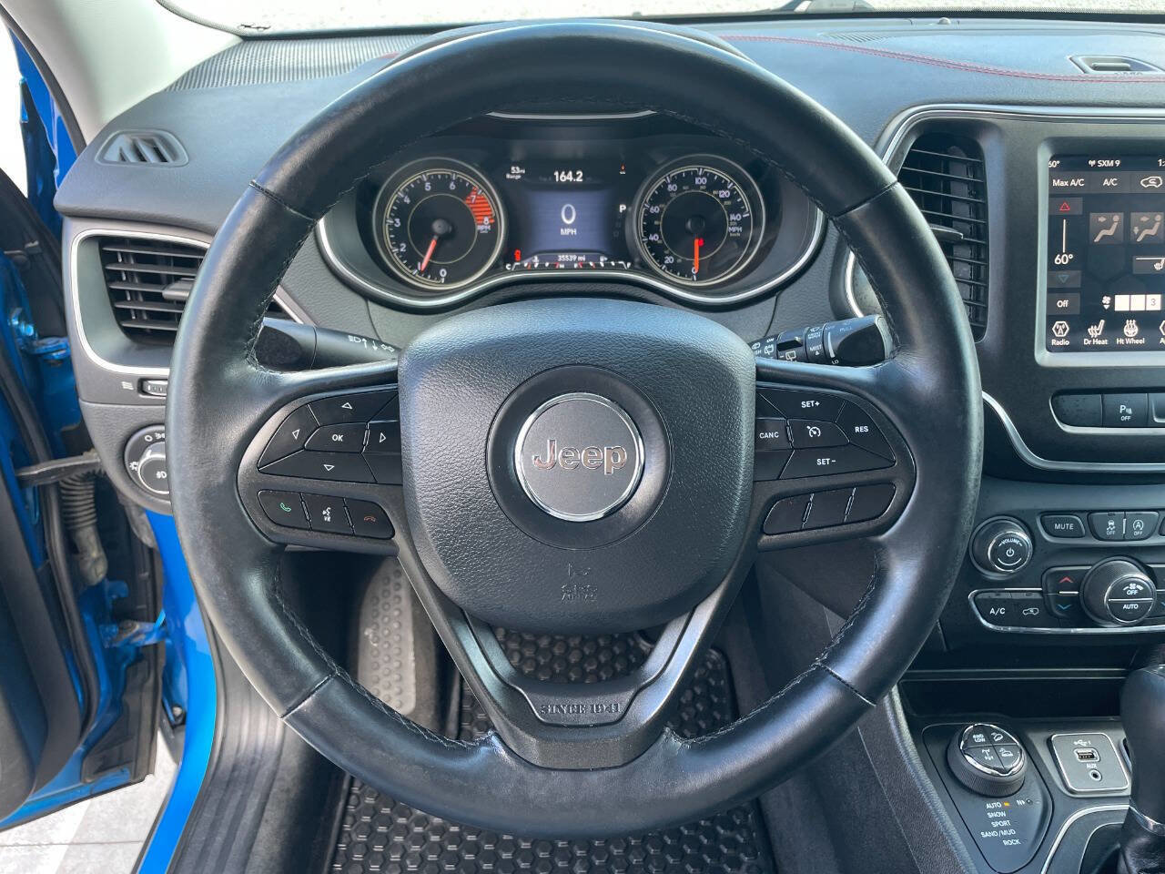 Used 2019 Jeep Cherokee Trailhawk w/ Cold Weather Group image 30