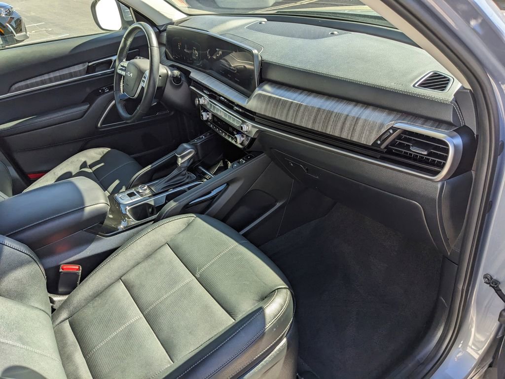 Used 2025 Kia Telluride EX X-Line image 14