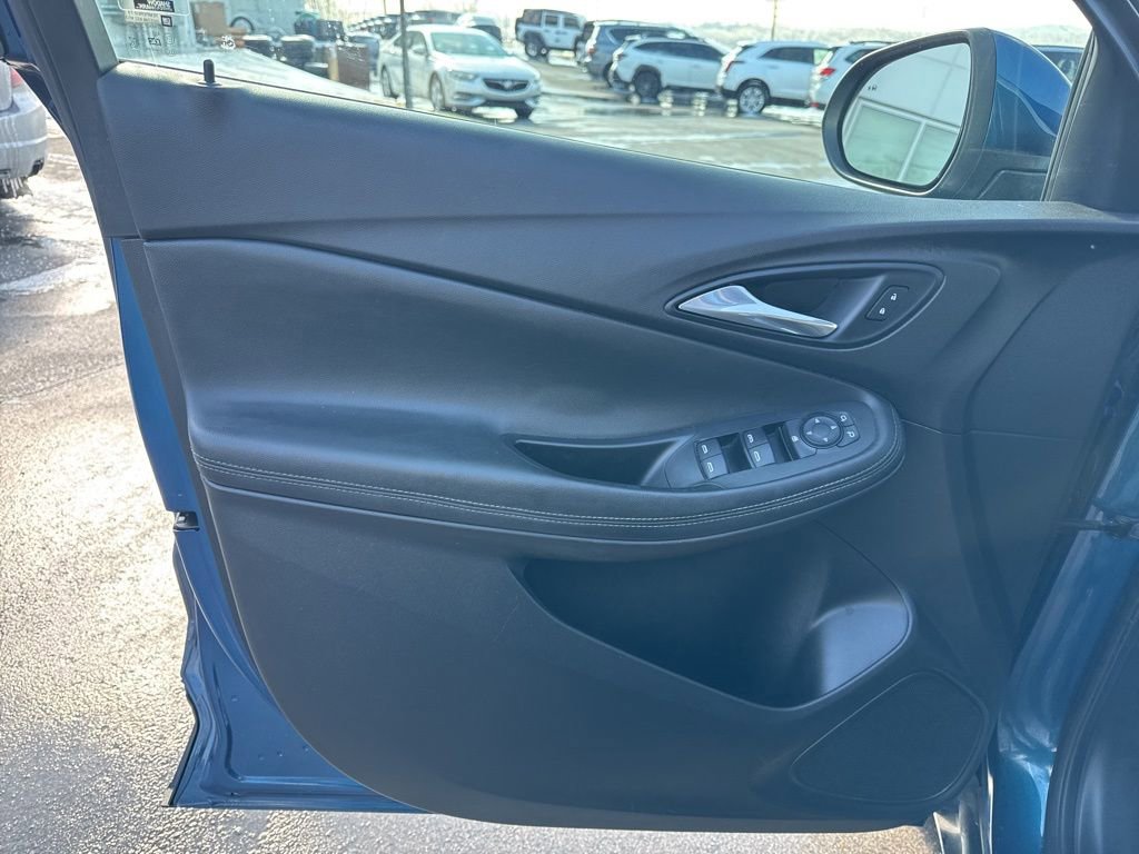 Used 2020 Buick Encore GX Select image 10